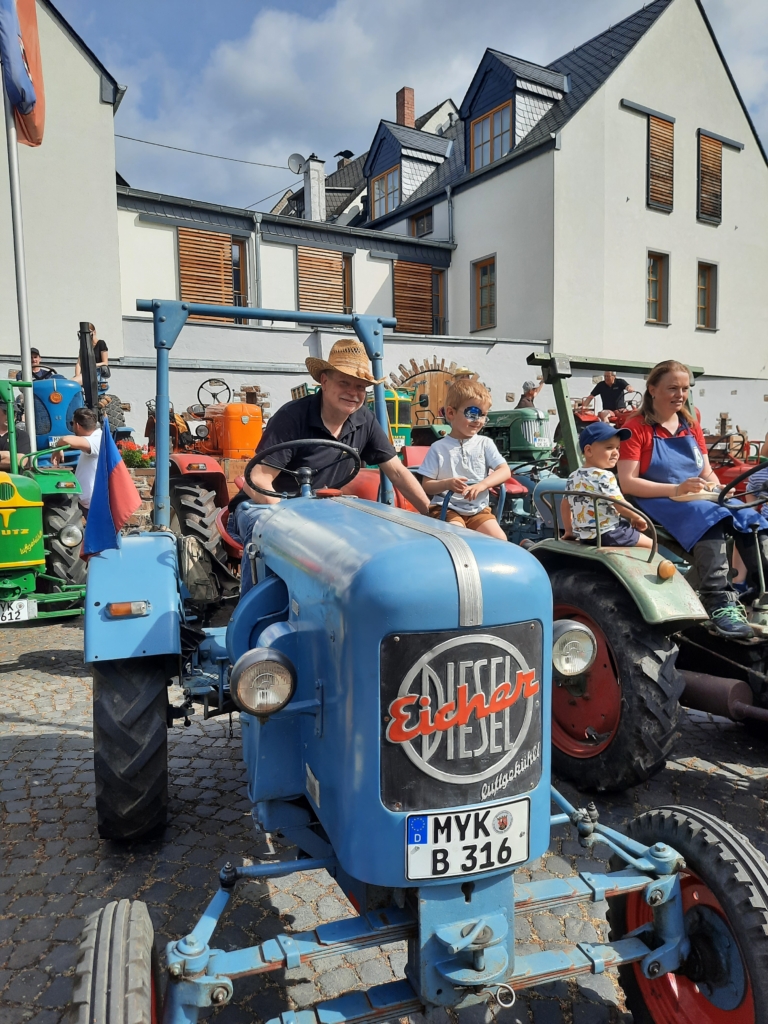 Traktor-Oldtimer in Winningen