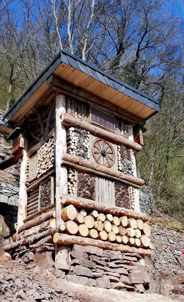 Insektenhotel in Moselkern fertiggestellt