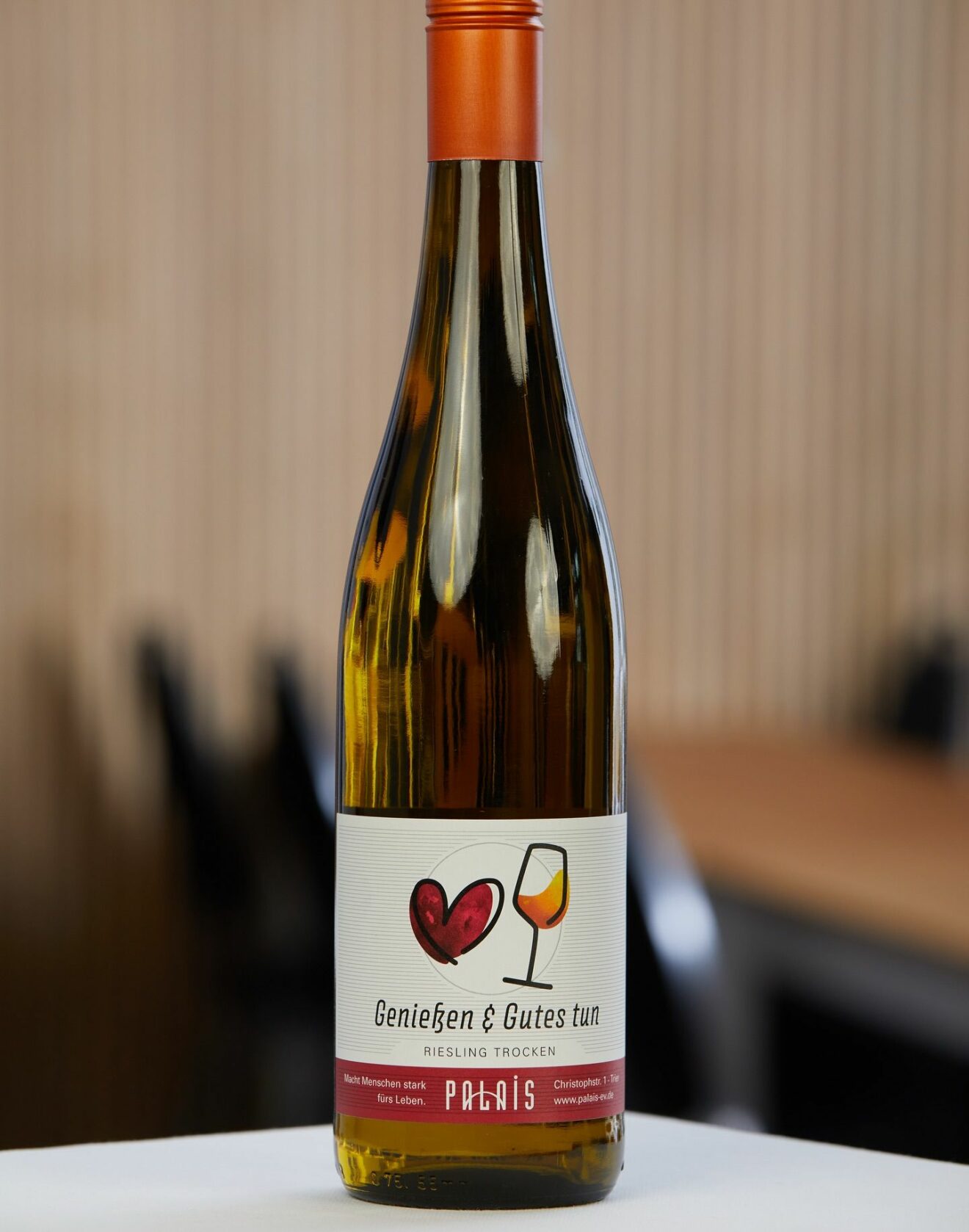 Genießen und Gutes tun! Der Palais-Benefizriesling 2025