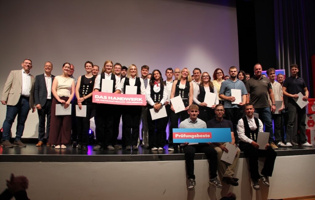 Bühne frei für das Handwerk: Lossprechungsfeier der Kreishandwerkerschaft